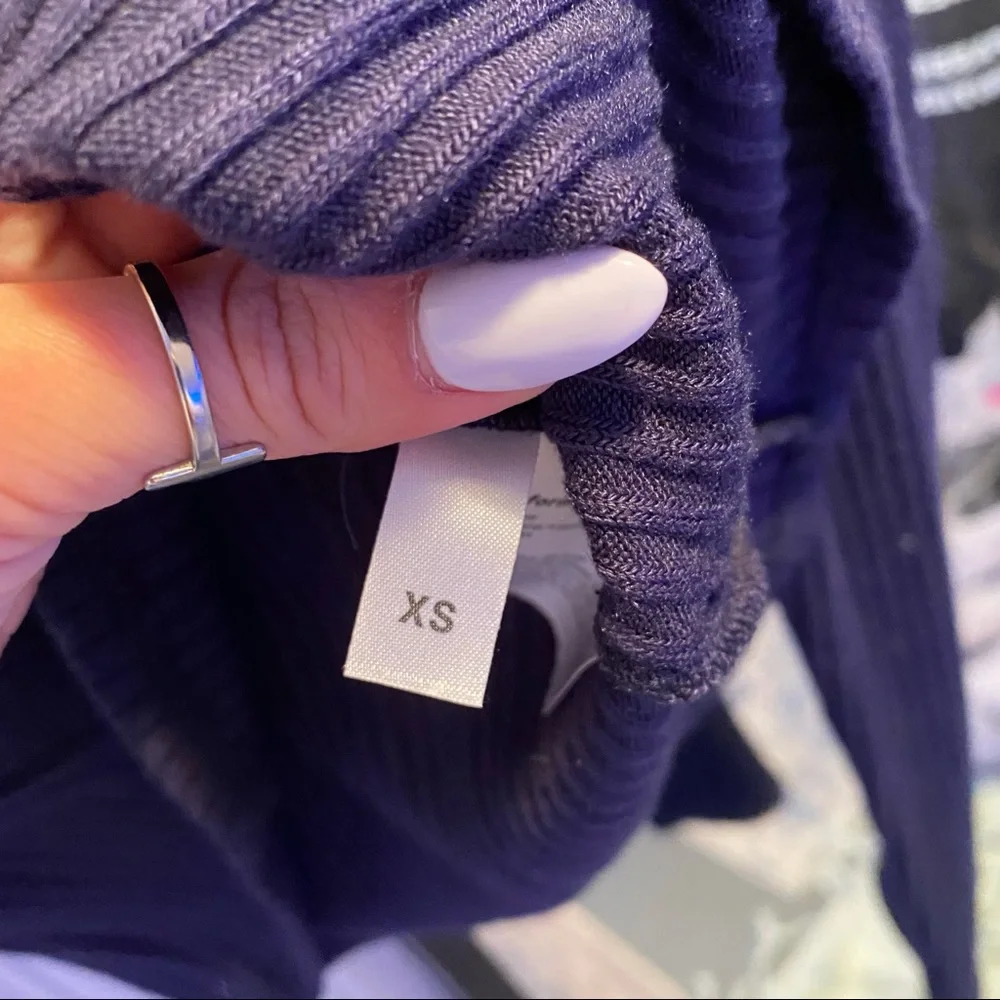 Reformation Navy Long Sleeve Ribbed Top - Picture 4 of 4